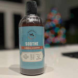 Rocco & Roxie Dog Shampoo SOOTHE with Shea Butter For Dry Itchy Skin - 16 oz.